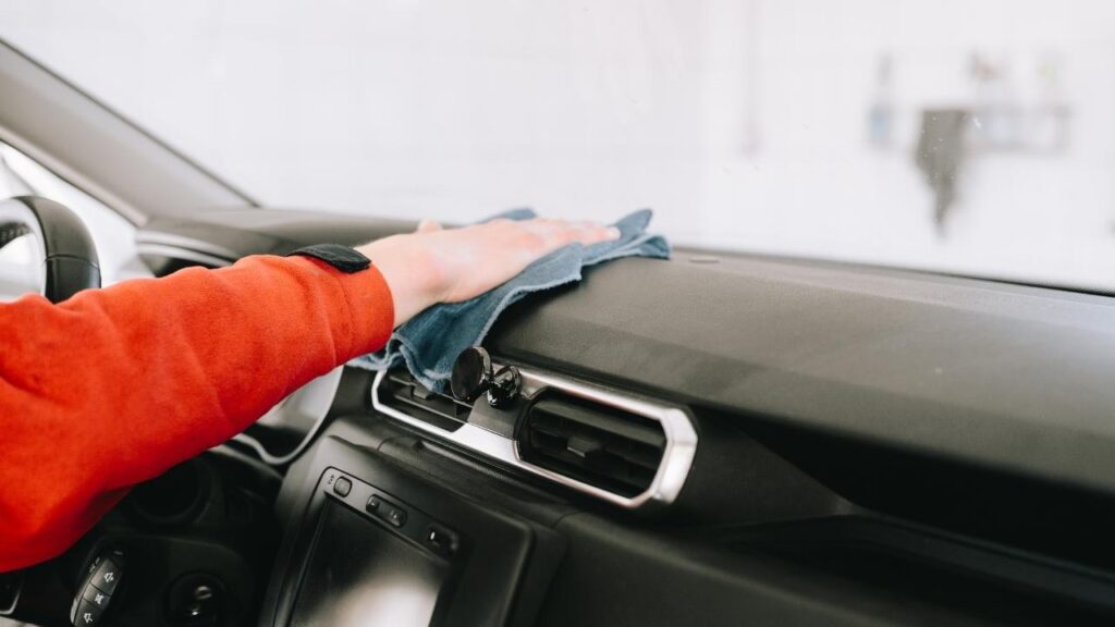 Ultimate Guide to the Best Car Dashboard Cleaners